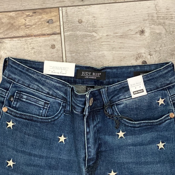 SOLD OUT🚨 - Picture 3 of 4